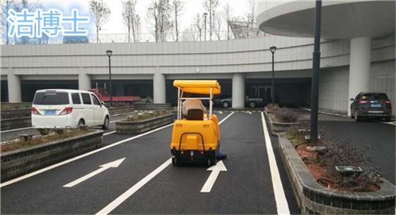 洁博士扫地车
