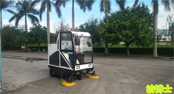 洁博士驾驶式扫地车