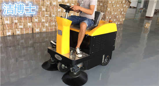 潔博士掃地車
