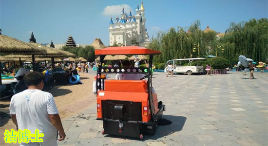 電動(dòng)駕駛式掃地車