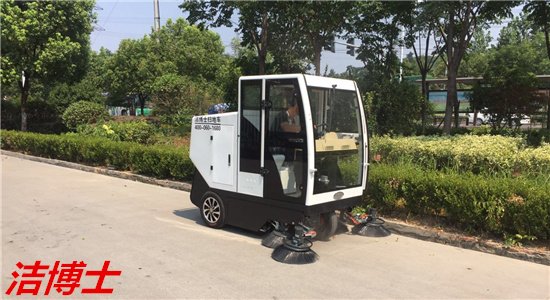 洁博士清扫车