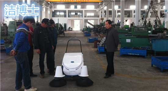 電動(dòng)掃地車